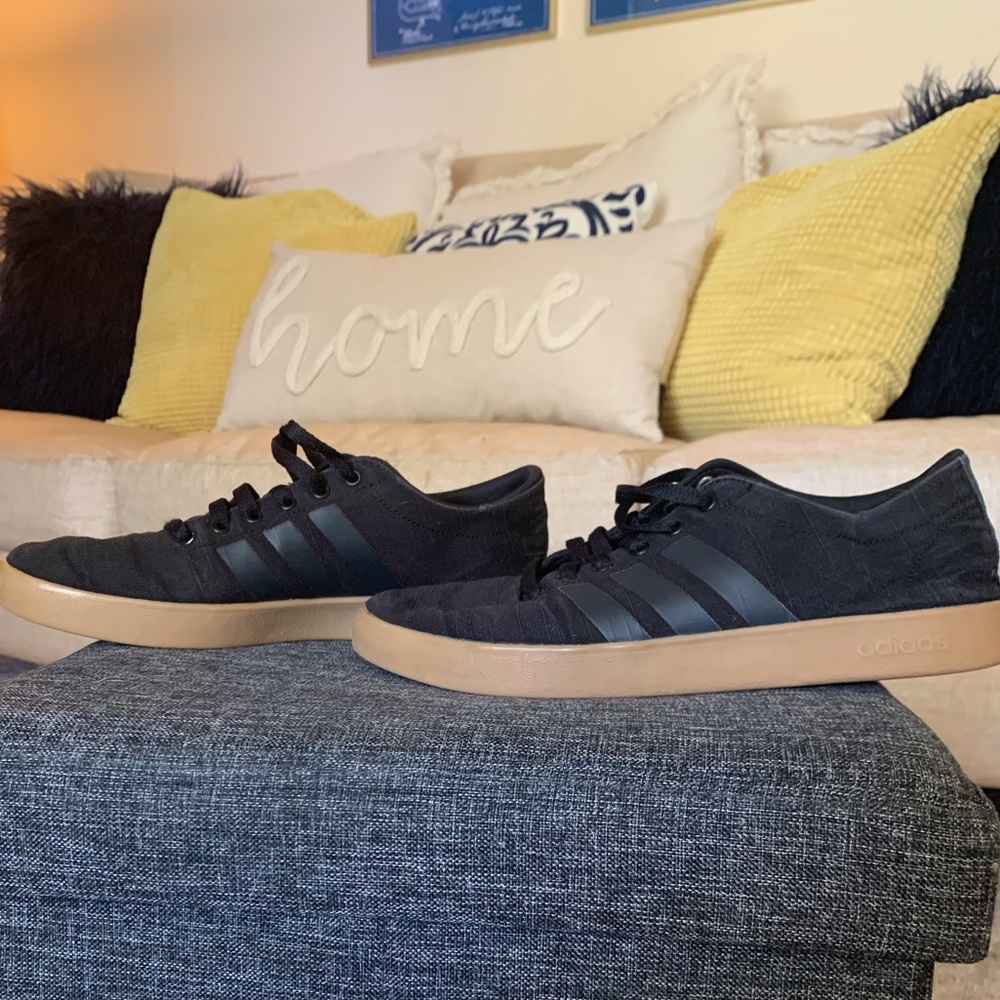 BLACK MENS ADIDAS SHOES